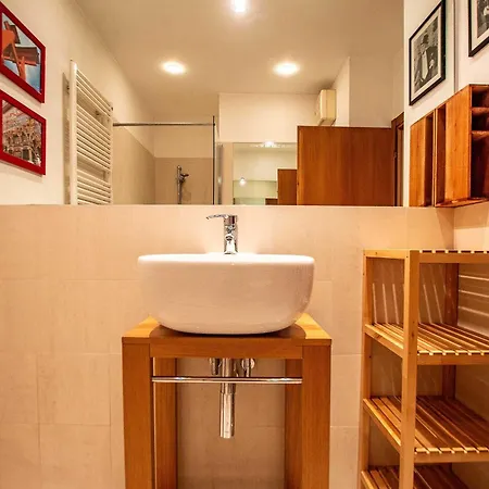 White Tower Apartment *
