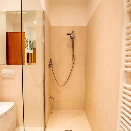 Апартаменты White Tower Триест